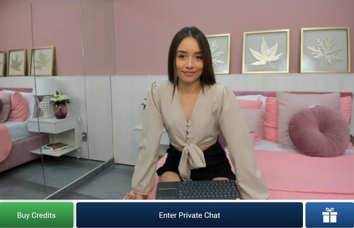 Frisky French cam porn babe teases on ImLive.com